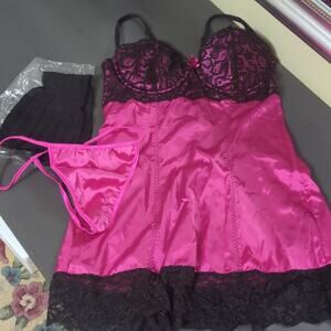 Frederick's of Hollywood Fuchsia and Black Lace Chemise